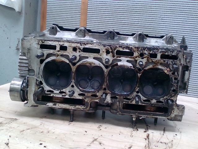 bontott RENAULT THALIA Hengerfej