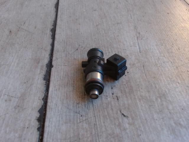 bontott RENAULT THALIA Porlasztó (1 db)