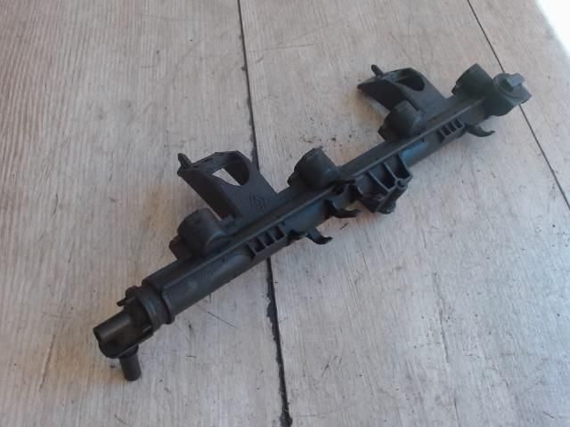 bontott RENAULT THALIA Porlasztó Sor / Híd