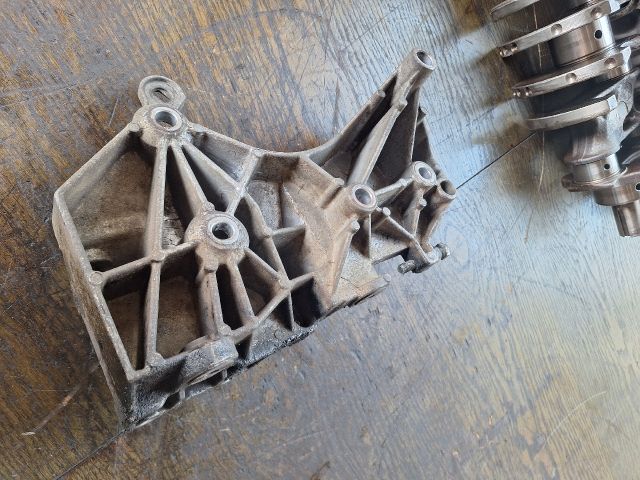 bontott RENAULT THALIA Generátor Tartó Bak