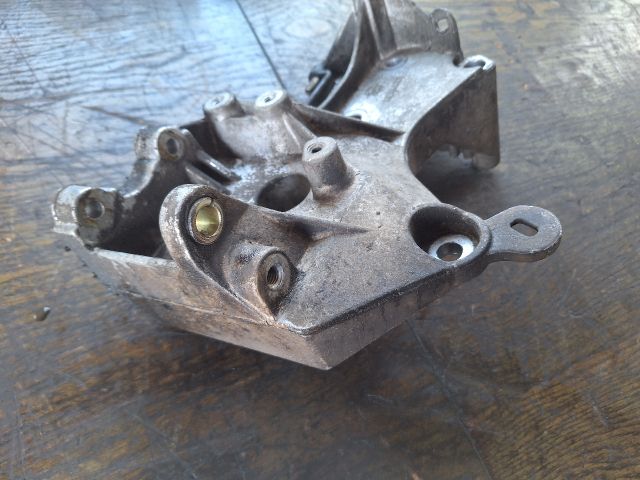 bontott RENAULT THALIA Generátor Tartó Bak