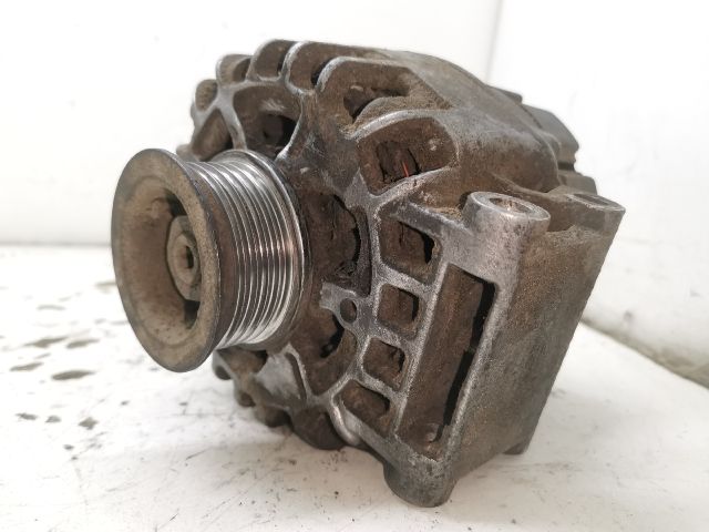 bontott RENAULT THALIA Generátor