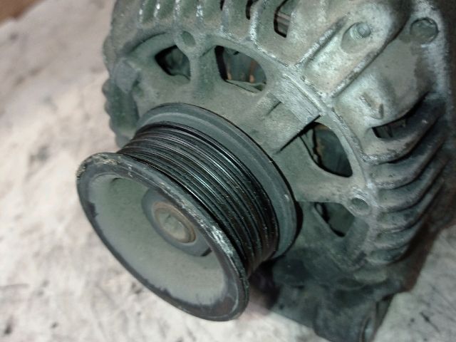 bontott RENAULT THALIA Generátor