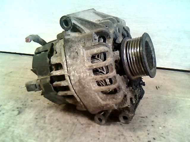 bontott RENAULT THALIA Generátor