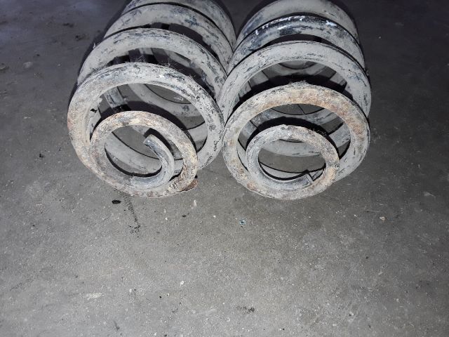 bontott RENAULT THALIA Hátsó Rugó Pár