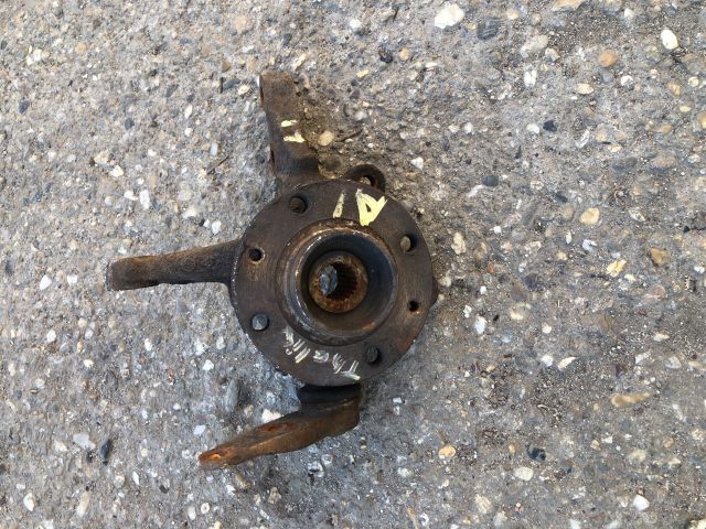 bontott RENAULT THALIA Jobb első Csonkállvány Kerékaggyal