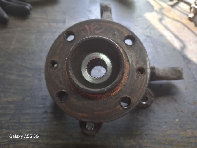 bontott RENAULT THALIA Jobb első Csonkállvány Kerékaggyal