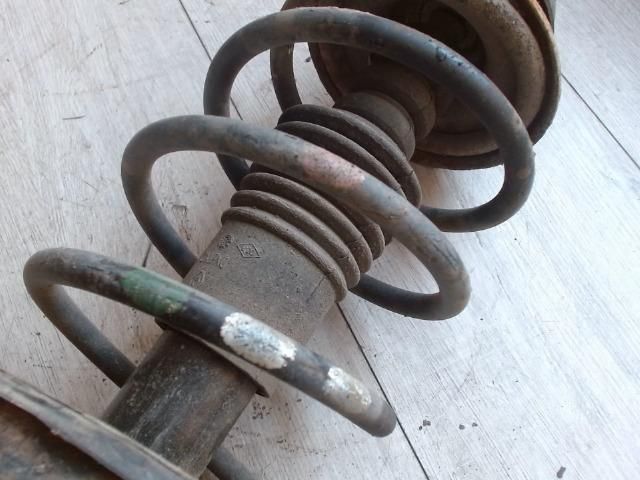 bontott RENAULT THALIA Jobb első Gólyaláb (Lengécsillapító, Rugó)