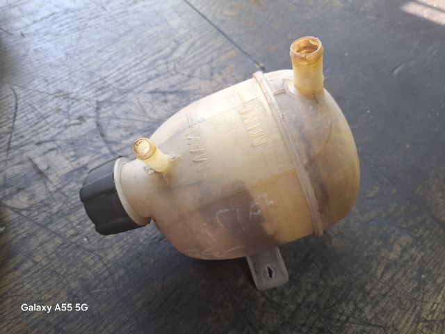 bontott RENAULT THALIA Kiegyenlítő Tartály