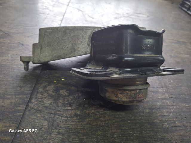 bontott RENAULT THALIA Motor Tartó Bak (Fém)