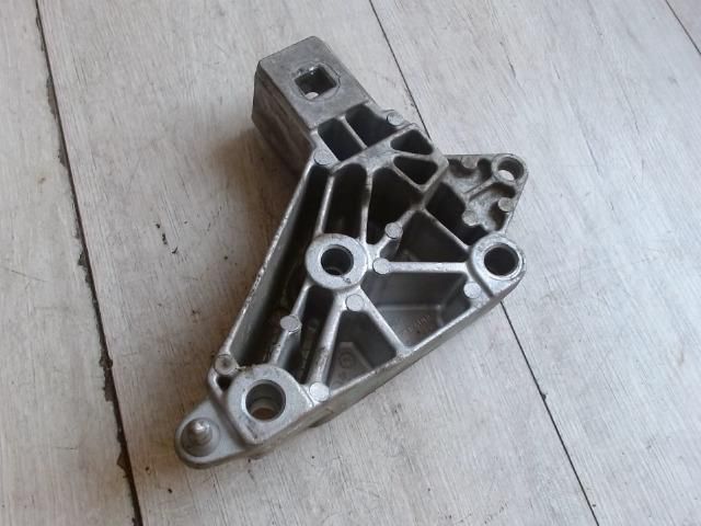 bontott RENAULT THALIA Motor Tartó Bak (Fém)