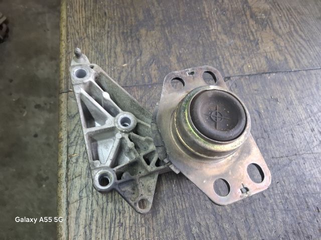 bontott RENAULT THALIA Motor Tartó Bak (Fém)