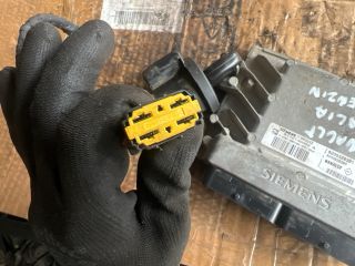 bontott RENAULT THALIA Motorvezérlő