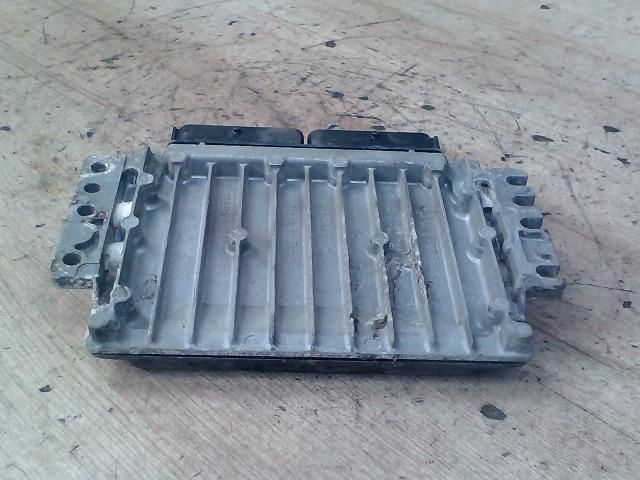 bontott RENAULT THALIA Motorvezérlő