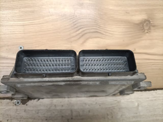 bontott RENAULT THALIA Motorvezérlő