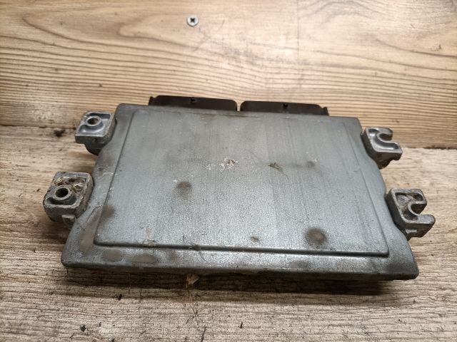 bontott RENAULT THALIA Motorvezérlő