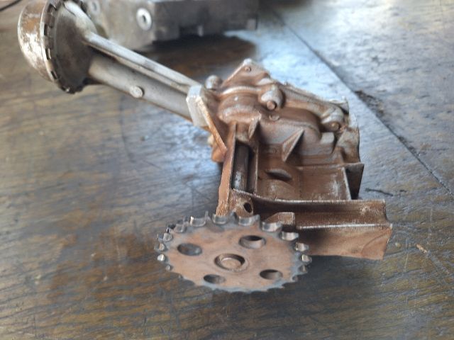 bontott RENAULT THALIA Olajszivattyú