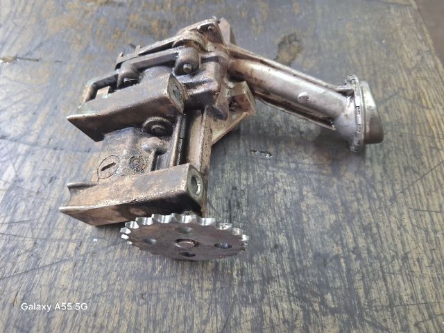 bontott RENAULT THALIA Olajszivattyú