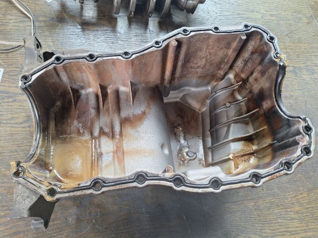 bontott RENAULT THALIA Olajteknő