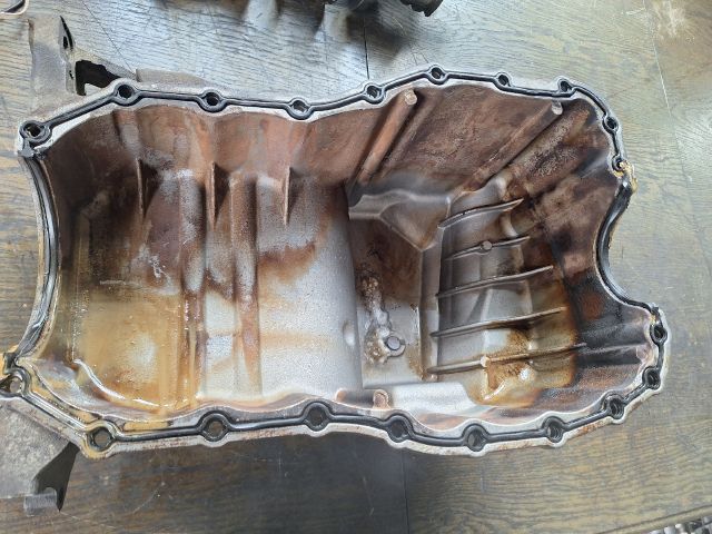 bontott RENAULT THALIA Olajteknő