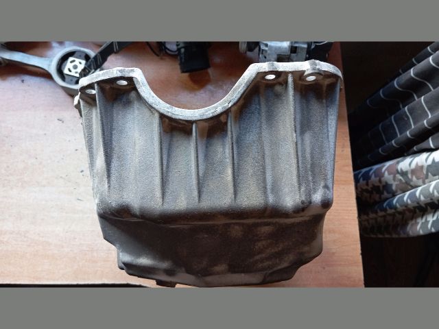 bontott RENAULT THALIA Olajteknő