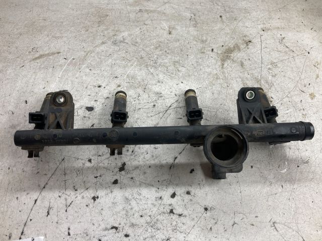 bontott RENAULT THALIA Porlasztó Sor / Híd