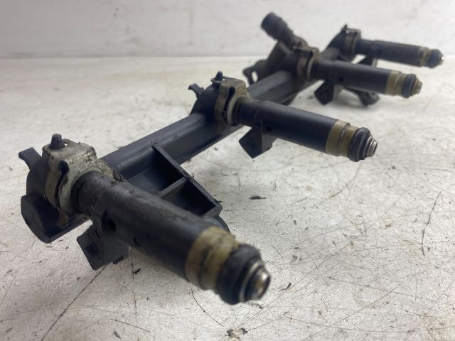 bontott RENAULT THALIA Porlasztó Sor / Híd