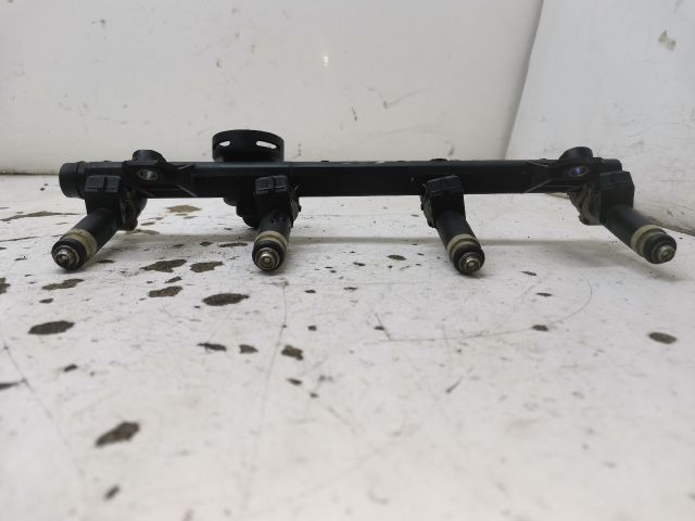 bontott RENAULT THALIA Porlasztó Sor / Híd