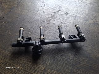 bontott RENAULT THALIA Porlasztó Sor / Híd