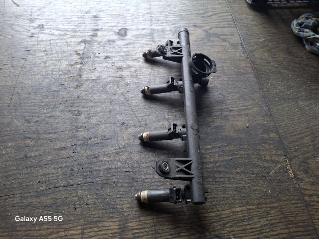 bontott RENAULT THALIA Porlasztó Sor / Híd