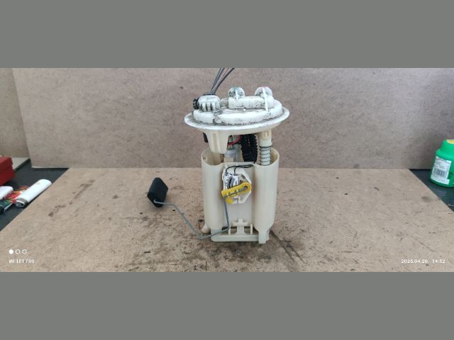 bontott RENAULT THALIA Üzemanyag Szivattyú