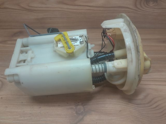 bontott RENAULT THALIA Üzemanyag Szivattyú