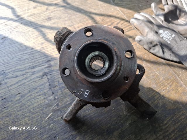 bontott RENAULT THALIA Bal első Csonkállvány Kerékaggyal