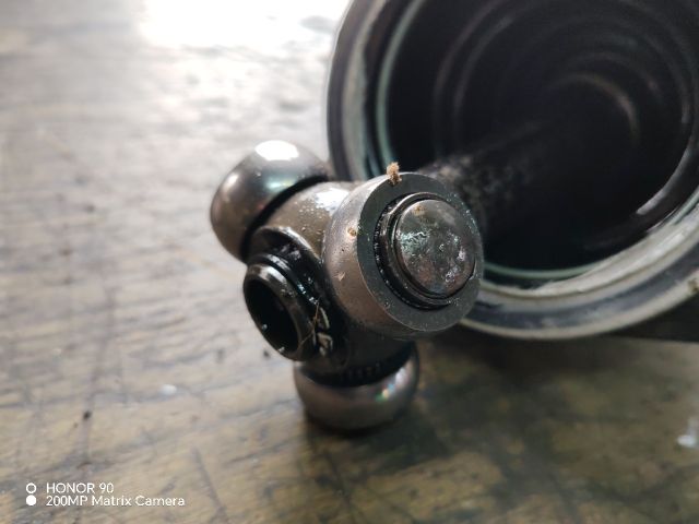 bontott RENAULT THALIA Bal Féltengely