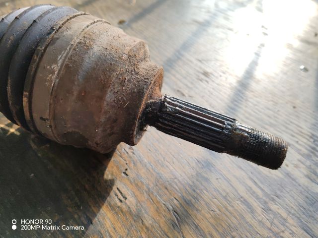 bontott RENAULT THALIA Bal Féltengely