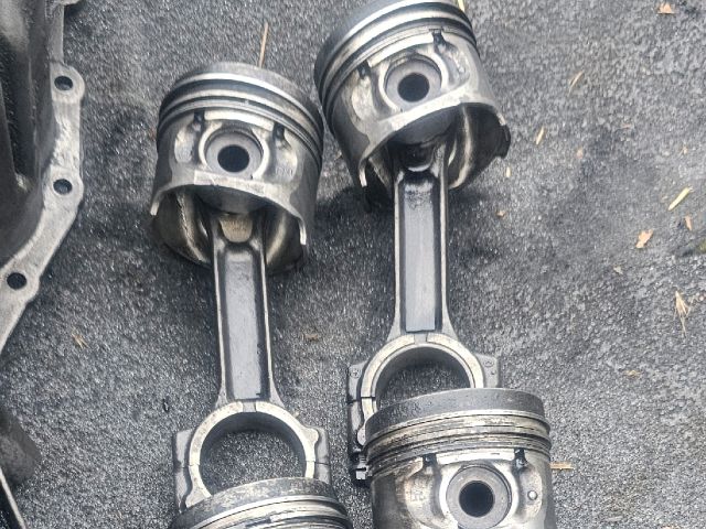 bontott RENAULT THALIA Dugattyú és Hajtókar