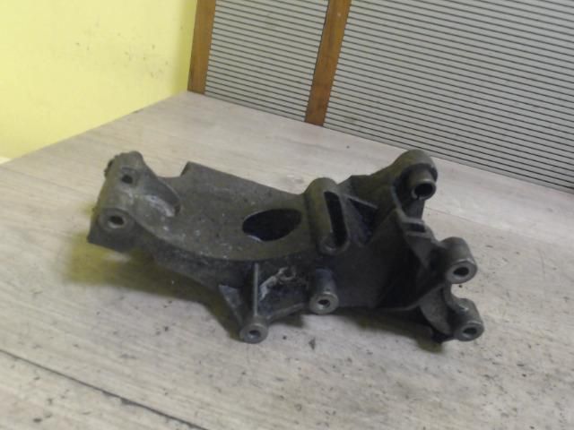 bontott RENAULT THALIA Generátor Tartó Bak