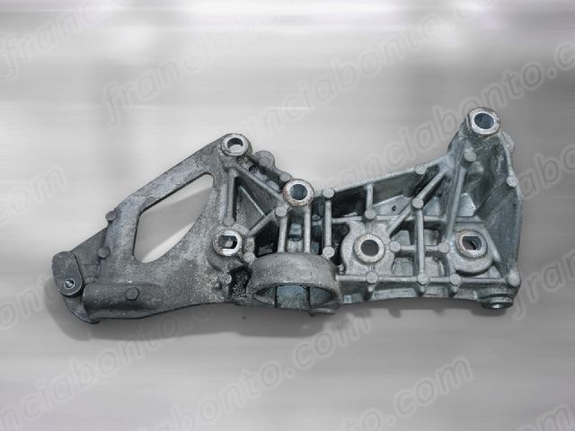 bontott RENAULT THALIA Generátor Tartó Bak