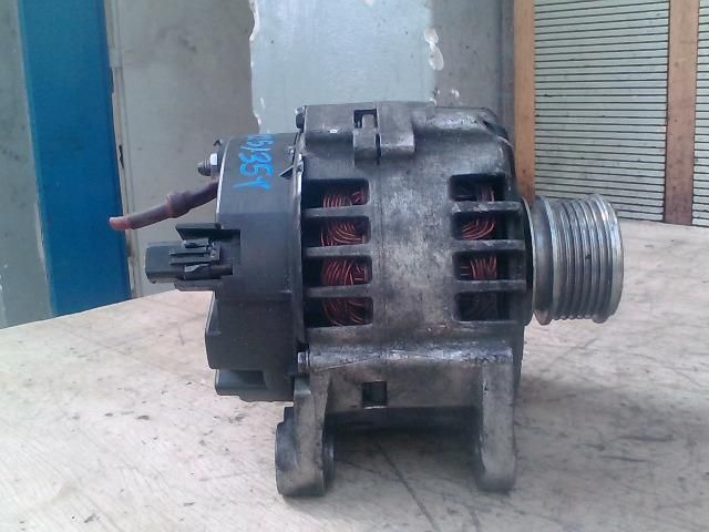 bontott RENAULT THALIA Generátor