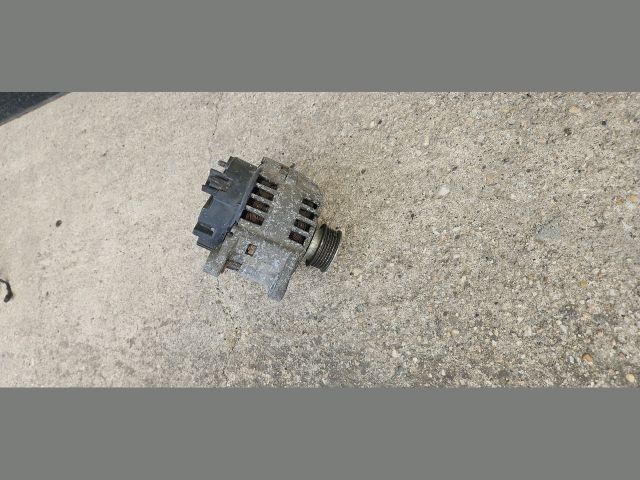 bontott RENAULT THALIA Generátor