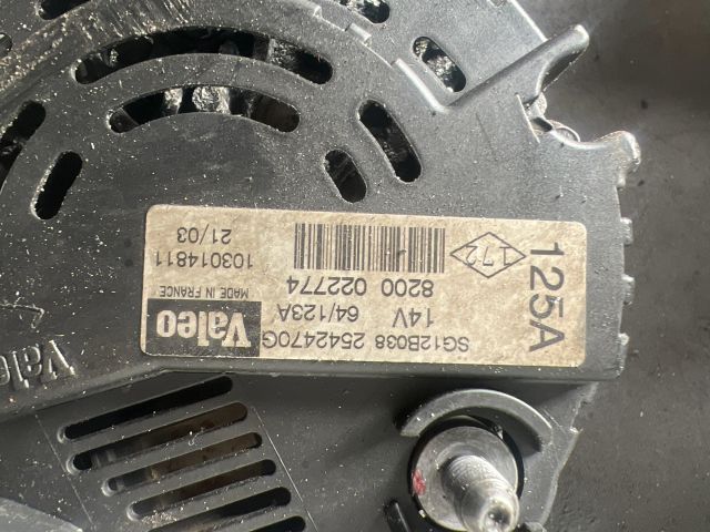 bontott RENAULT THALIA Generátor