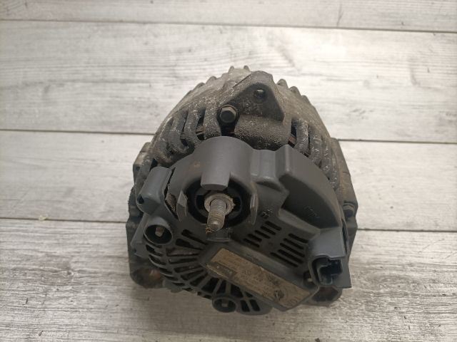 bontott RENAULT THALIA Generátor