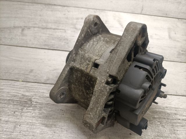 bontott RENAULT THALIA Generátor