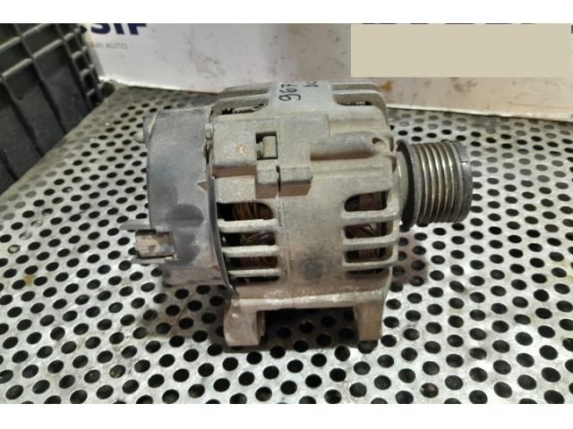 bontott RENAULT THALIA Generátor