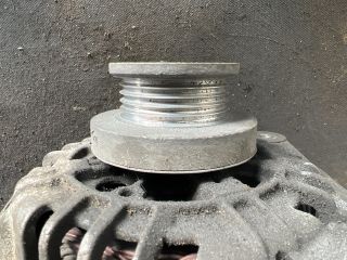 bontott RENAULT THALIA Generátor