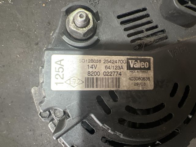 bontott RENAULT THALIA Generátor