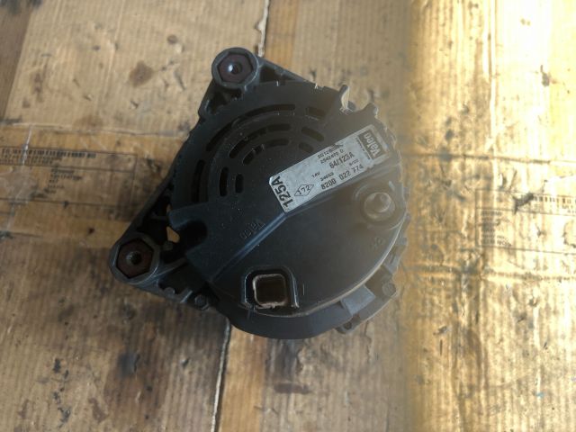 bontott RENAULT THALIA Generátor