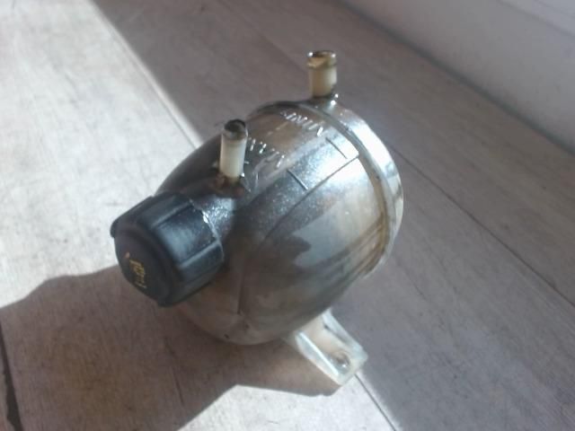 bontott RENAULT THALIA Kiegyenlítő Tartály