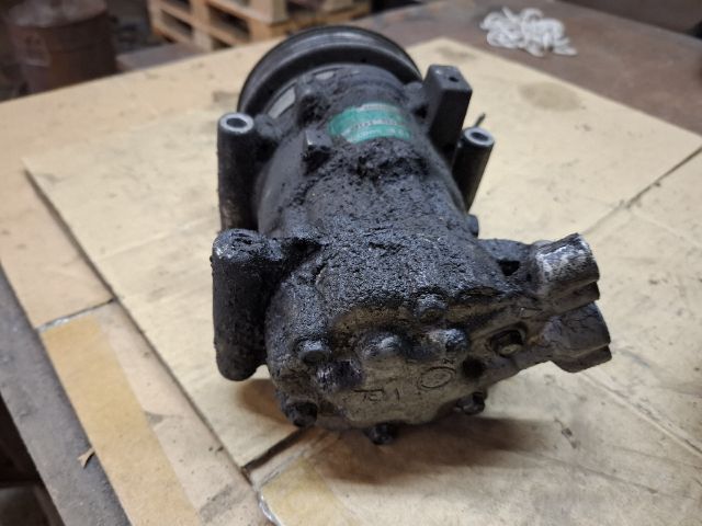 bontott RENAULT THALIA Klímakompresszor