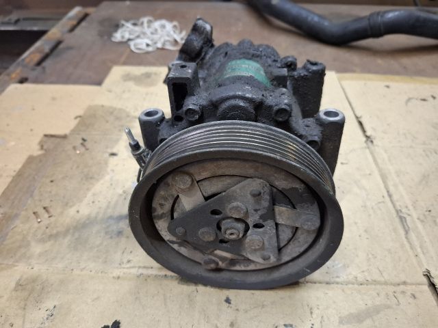 bontott RENAULT THALIA Klímakompresszor